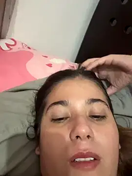 Snapshot of violeticafox chatting on 19, 12, 2025 violeticafox online show from 19, 12, 2025