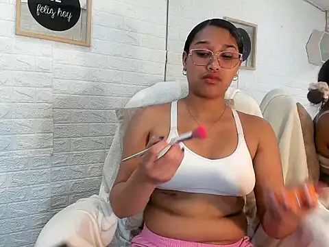Snapshot of Keilasex_01 chatting on 13, 10, 2025 Keilasex 01 online show from 13, 10, 2025