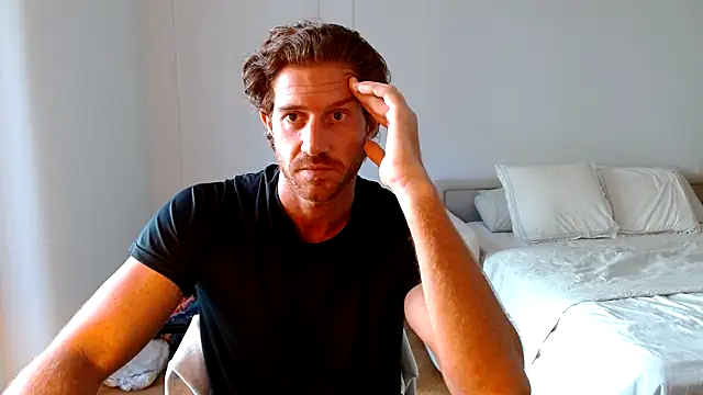 Snapshot of Italoalpha chatting on 24, 10, 2025 Italoalpha online show from 24, 10, 2025