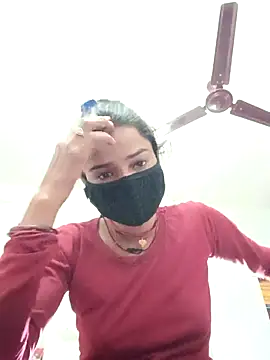 Snapshot of Hotty_ruvi chatting on 1, 10, 2025 Hotty ruvi online show from 1, 10, 2025