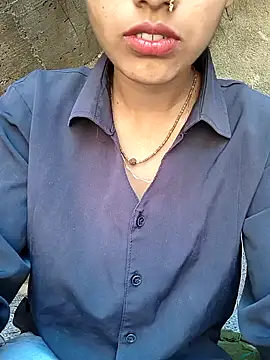 Snapshot of Hotty_ruvi chatting on 17, 10, 2025 Hotty ruvi online show from 17, 10, 2025