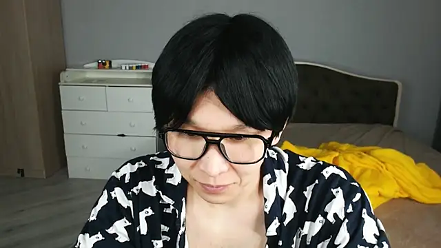 KaiChicken online show from 5, 4, 2026