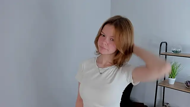 Mabel Sanders online show from 9, 10, 2025