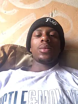 Snapshot of Awelarn chatting on 4, 11, 2025 Awelarn online show from 4, 11, 2025