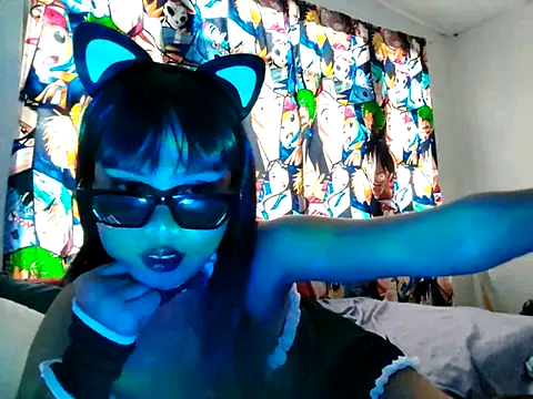 Snapshot of pinay_old_lover chatting on 21, 12, 2025 pinay old lover online show from 21, 12, 2025