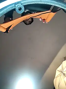 Snapshot of Valentina_Squirt- chatting on 4, 12, 2025 Valentina Squirt- online show from 4, 12, 2025