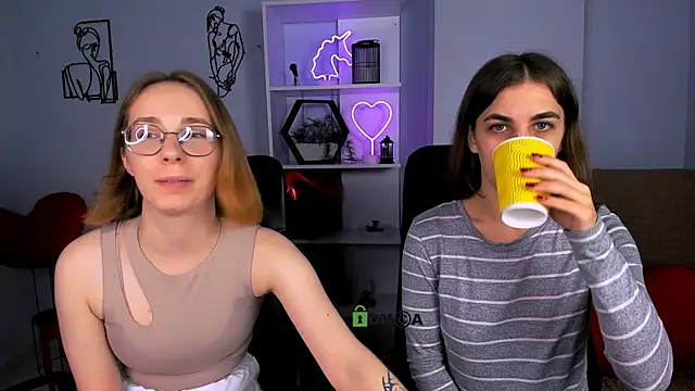 Snapshot of lina_fox12 chatting on 27, 11, 2025 lina fox12 online show from 27, 11, 2025