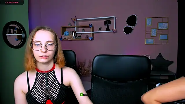 Snapshot of lina_fox12 chatting on 17, 12, 2025 lina fox12 online show from 17, 12, 2025