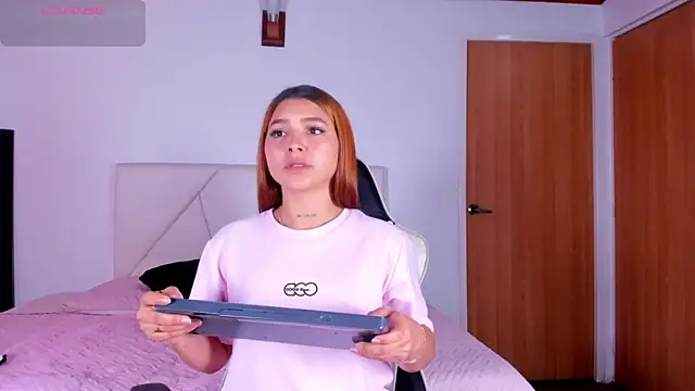  Ivymooon01  online show from 20, 10, 2025