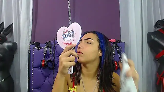 Snapshot of Sophie-dbs chatting on 3, 12, 2025 Sophie-dbs online show from 3, 12, 2025