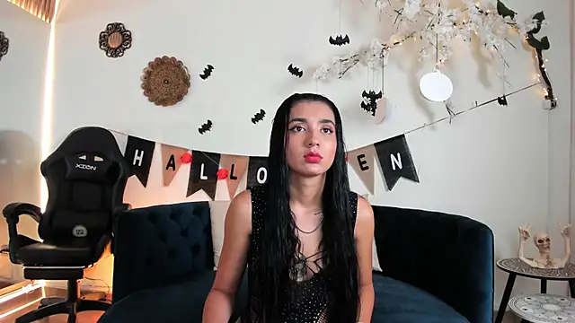 Snapshot of cloe_taylor__ chatting on 12, 10, 2025 cloe taylor online show from 12, 10, 2025