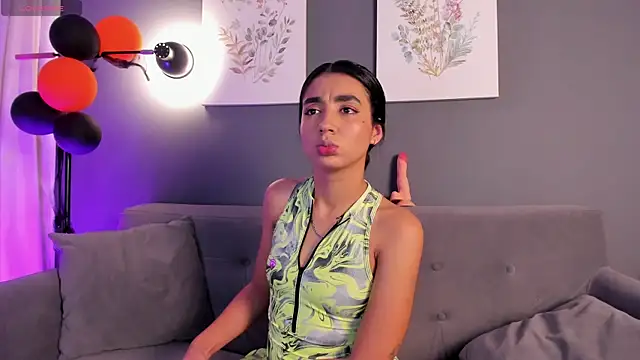 Snapshot of cloe_taylor__ chatting on 29, 10, 2025 cloe taylor online show from 29, 10, 2025