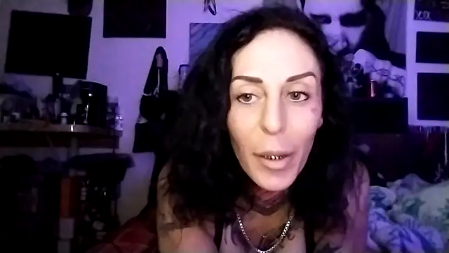 Snapshot of inkdhollow1 chatting on 7, 10, 2025 inkdhollow1 online show from 7, 10, 2025