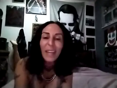 Snapshot of inkdhollow1 chatting on 19, 10, 2025 inkdhollow1 online show from 19, 10, 2025