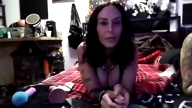 Snapshot of inkdhollow1 chatting on 12, 11, 2025 inkdhollow1 online show from 12, 11, 2025