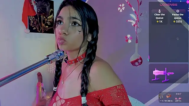 Snapshot of susi_hot13 chatting on 12, 1, 2026 susi hot13 online show from 12, 1, 2026