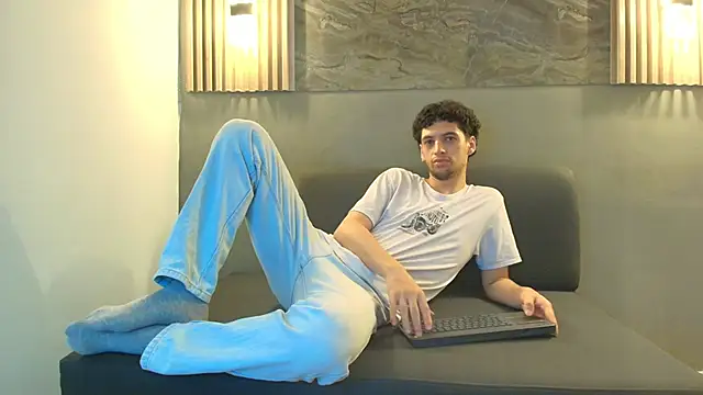ISRAEL GRAY online show from 15, 10, 2025