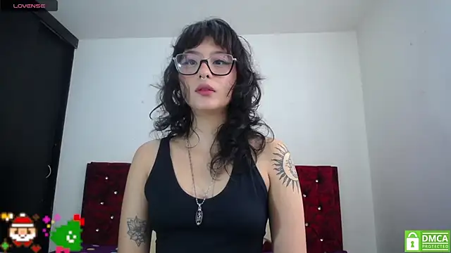 Lia Carter  online show from 1, 12, 2025