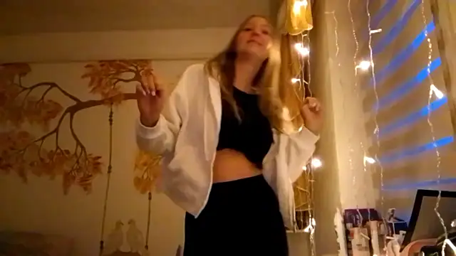 CarynFlaryn online show from 7, 10, 2025