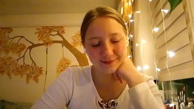 CarynFlaryn online show from 25, 10, 2025