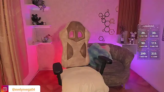 EvelynVega0 online show from 15, 11, 2025