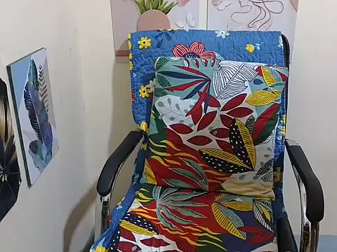 Sweetest Zara18xx online show from 4, 11, 2025