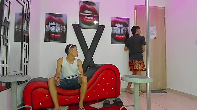 VERY HOT GUYS online show from 13, 10, 2025