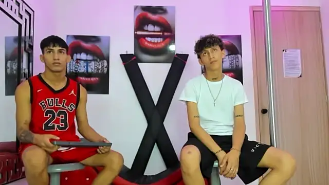 VERY HOT GUYS online show from 18, 10, 2025