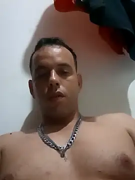 Snapshot of leon_huf chatting on 10, 2, 2026 leon huf online show from 10, 2, 2026