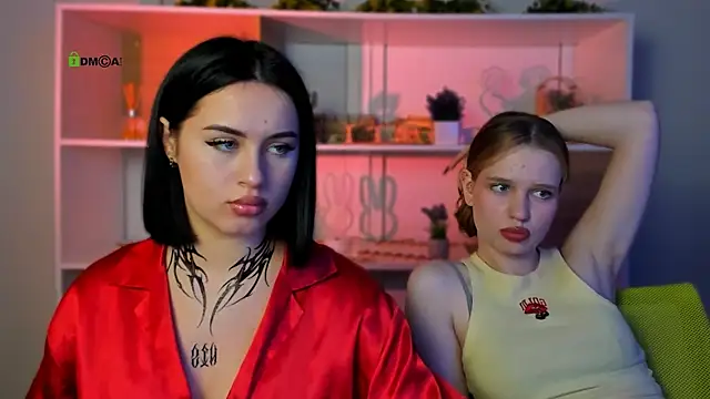 Snapshot of vivy_star1 chatting on 20, 12, 2025 vivy star1 online show from 20, 12, 2025