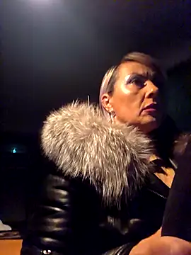 KirraWhite online show from 26, 11, 2025