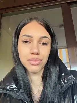 Snapshot of ilariea_girl chatting on 10, 10, 2025 ilariea girl online show from 10, 10, 2025