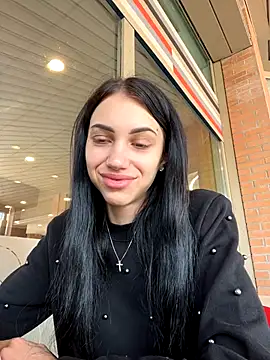 Snapshot of ilariea_girl chatting on 11, 10, 2025 ilariea girl online show from 11, 10, 2025