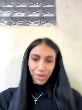 Snapshot of ilariea_girl chatting on 12, 10, 2025 ilariea girl online show from 12, 10, 2025