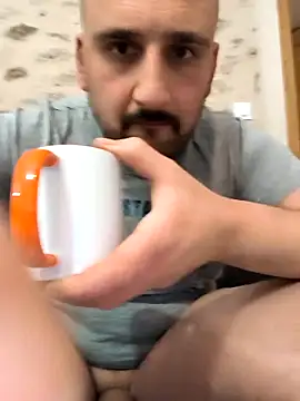 Snapshot of fred77183 chatting on 4, 12, 2025 fred77183 online show from 4, 12, 2025