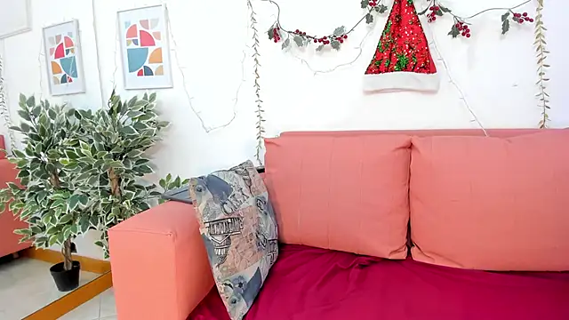 Snapshot of chloejhonson chatting on 26, 11, 2025 chloejhonson online show from 26, 11, 2025