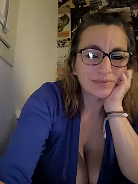 Snapshot of Fifi83Bell chatting on 18, 1, 2026 Fifi83Bell online show from 18, 1, 2026