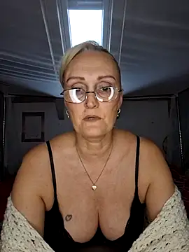 Jenny Blum online show from 19, 11, 2025