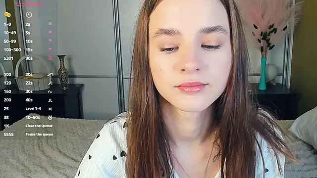 JinnyMcie online show from 17, 4, 2026