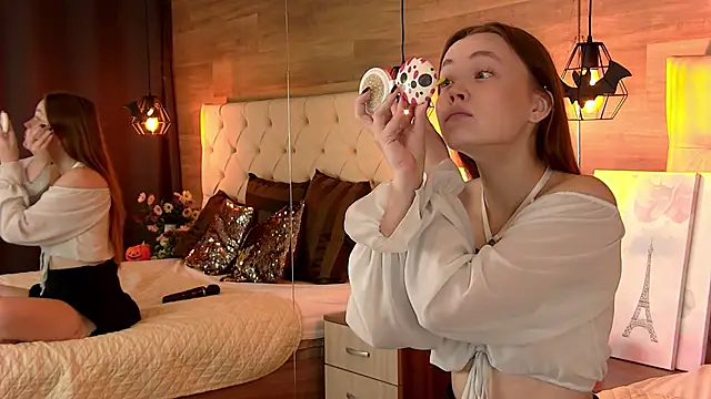 EmmaCamm online show from 28, 10, 2025