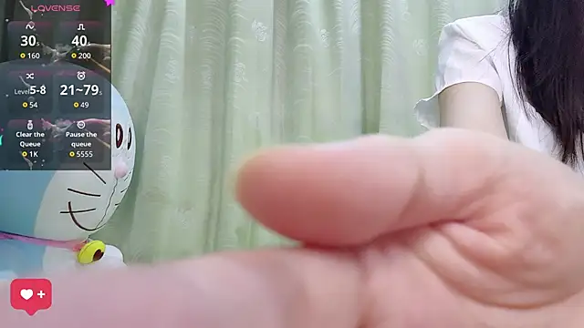 Snapshot of kindbee chatting on 26, 10, 2025 kindbee online show from 26, 10, 2025