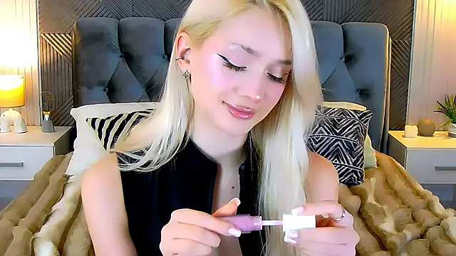 SugarWhisper online show from 15, 3, 2026