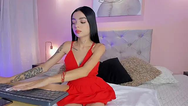 scarlettvelvet  online show from 3, 10, 2025