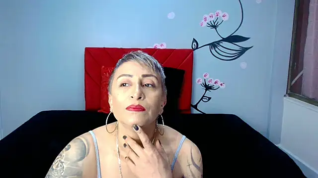 Snapshot of Charlotte__Gray chatting on 25, 10, 2025 Charlotte Gray online show from 25, 10, 2025