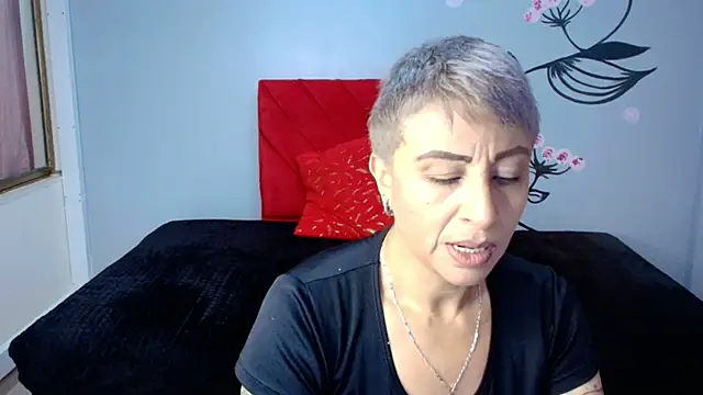 Snapshot of Charlotte__Gray chatting on 26, 10, 2025 Charlotte Gray online show from 26, 10, 2025