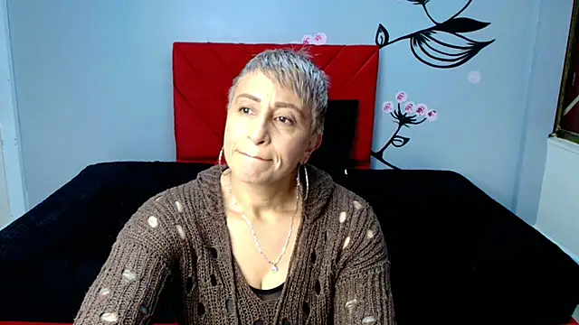 Snapshot of Charlotte__Gray chatting on 29, 10, 2025 Charlotte Gray online show from 29, 10, 2025