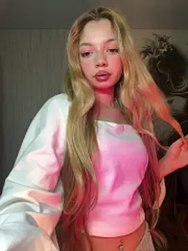  Siennaaa  online show from 13, 3, 2026