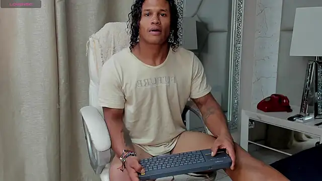 Snapshot of casike1 chatting on 3, 11, 2025 casike1 online show from 3, 11, 2025