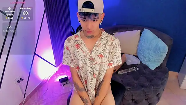 Snapshot of todoroki_g chatting on 25, 11, 2025 todoroki g online show from 25, 11, 2025