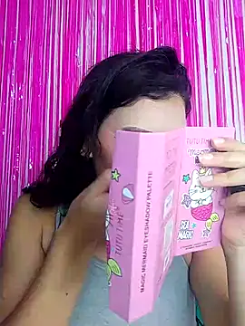 Snapshot of JuliethaFox chatting on 18, 10, 2025 JuliethaFox online show from 18, 10, 2025